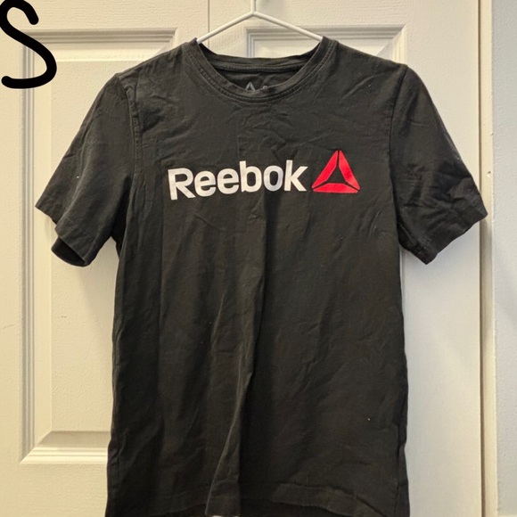 Reebok T-shirt, size small - Picture 1 of 2